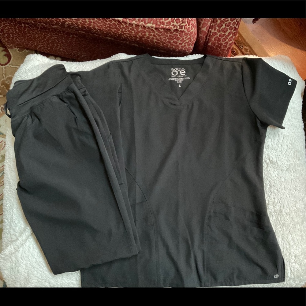 Barco one black scrubs size small